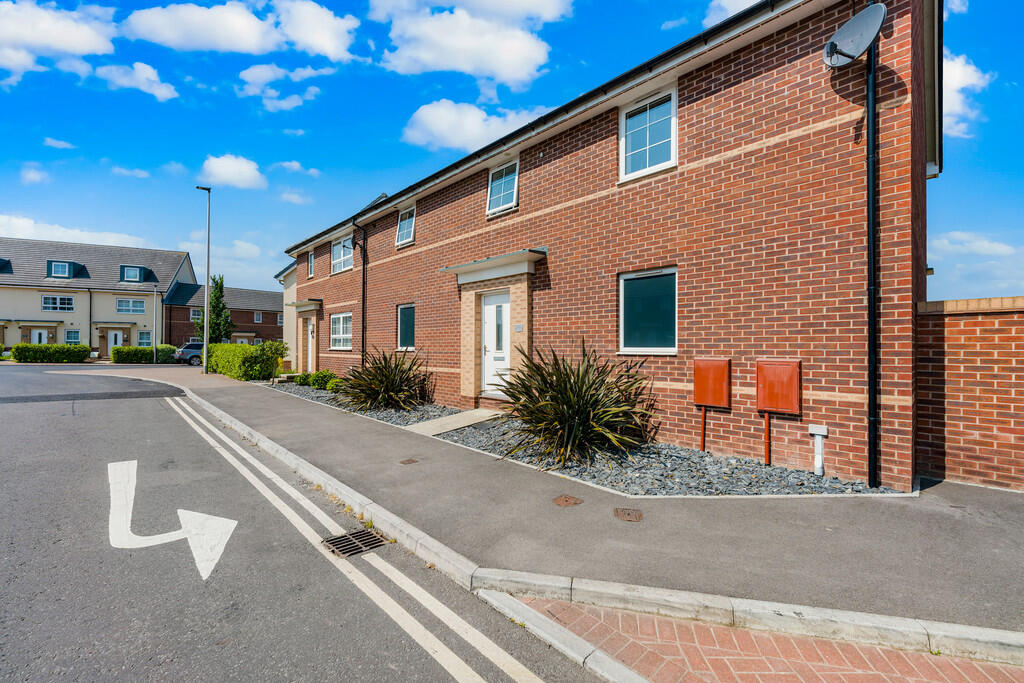 2 Bedroom Coach House On Lon Y Goetre Fach, St. Fagans, Cardiff – Sold-stc