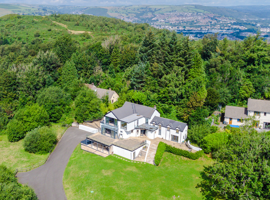 Image 0 Waunwaelod Way, Caerphilly Mountain