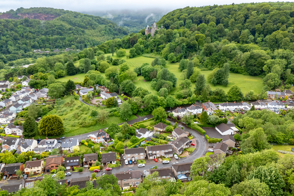 Image 51 Castell Coch View, Tongwynlais, Cardiff