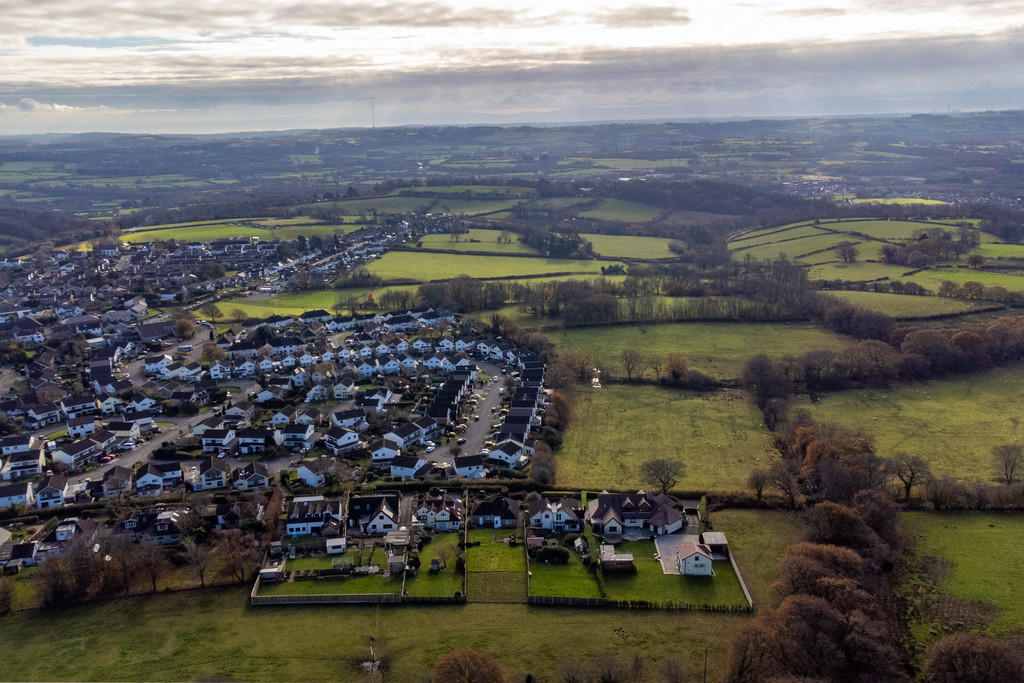 Image 44 Tyn-y-coed Road, Pentyrch