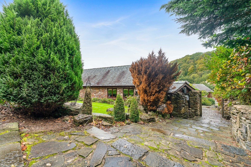 Image 12 Castle Road, Tongwynlais