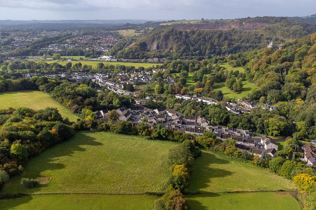 Image 34 Castle Road, Tongwynlais