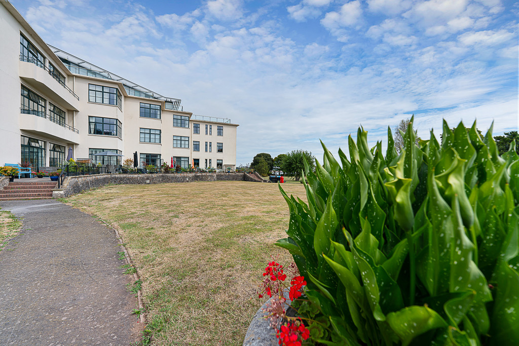 Image 19 The Headlands, Hayes Road, Sully