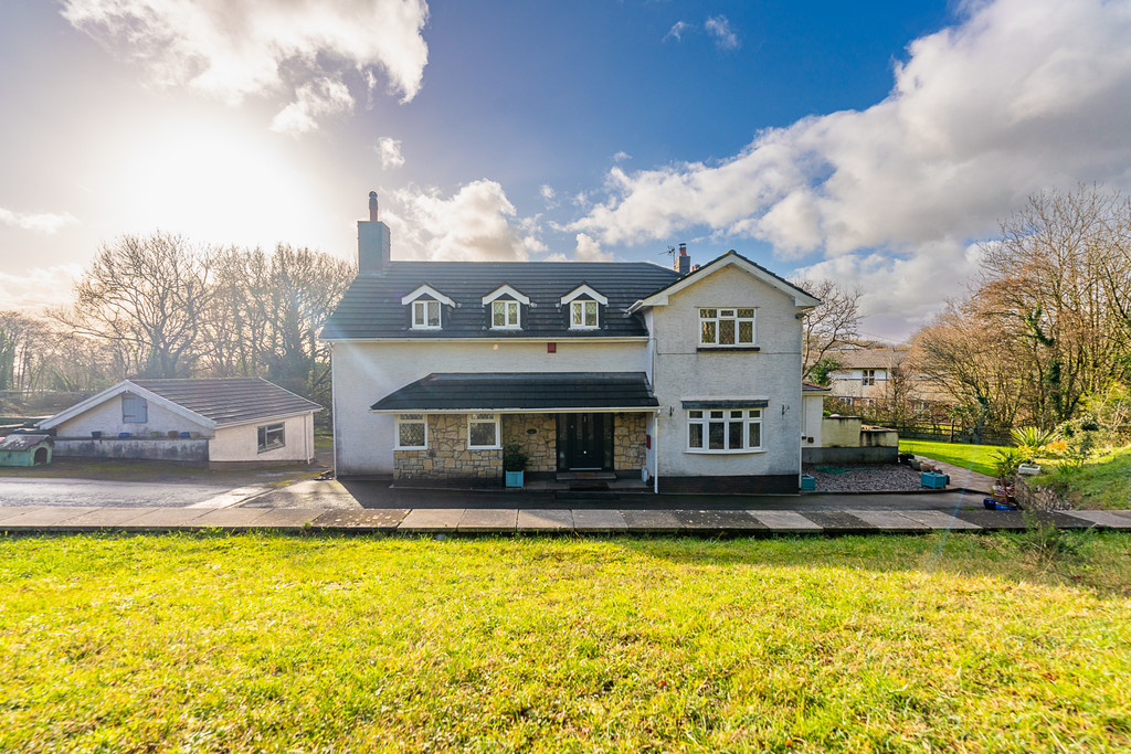 Image 0 Dwrlyn Cottage, Llantrisant Road, Capel Llanilltern, Cardiff