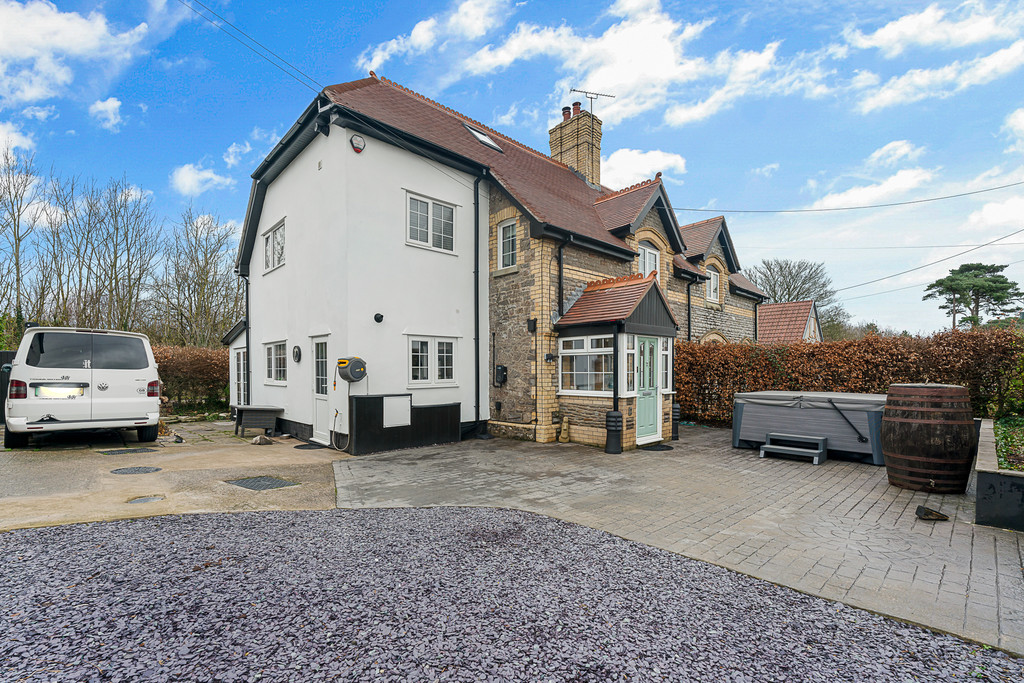 Image 0 Breach Cottages, Bonvilston