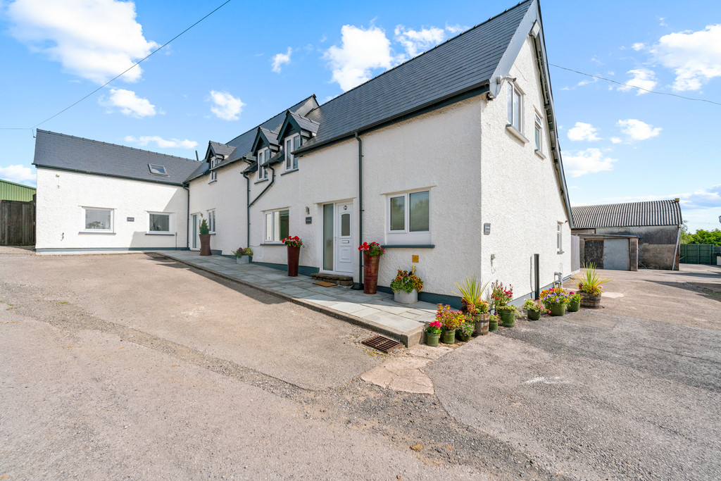 Image 0 The Cottage, Cefn Llogell Lane, Coedkernew, Newport