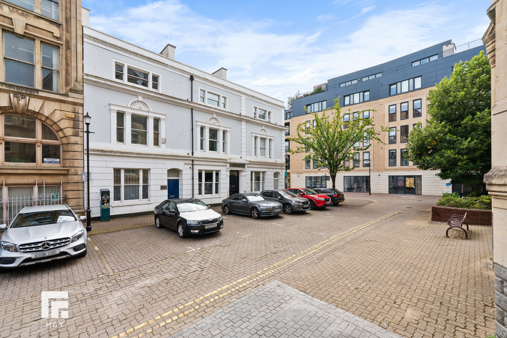 Image 13 Marine House, Mount Stuart Square