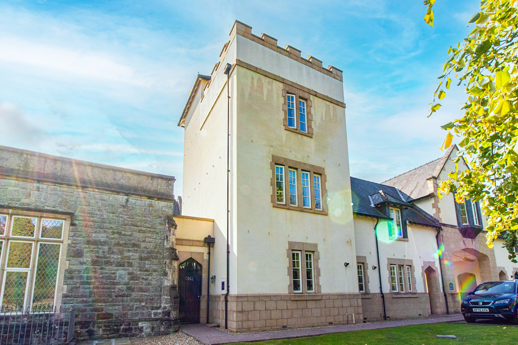 Image 41 Western Courtyard, Talygarn, Pontyclun