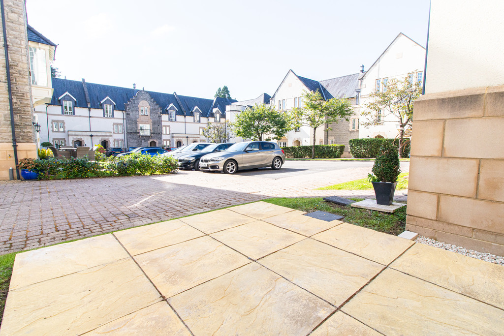 Image 8 Western Courtyard, Talygarn, Pontyclun