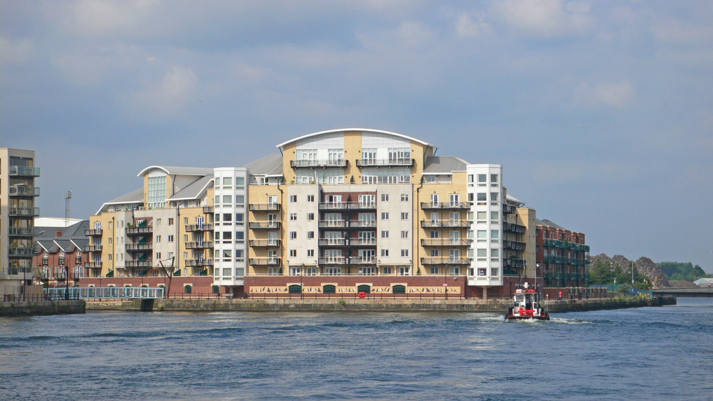 Image 0 Adventurers Quay, Cardiff Bay